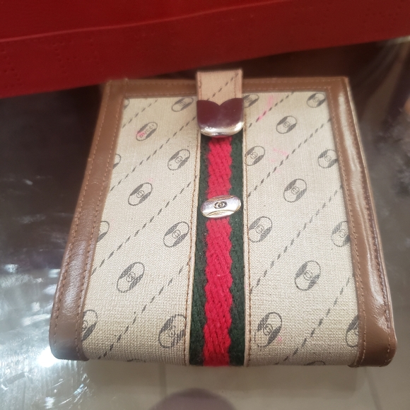 Gucci Handbags - Gucci wallet vintage 80's